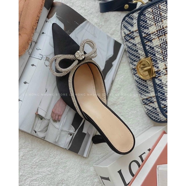 Sục cao gót nơ đá đen trắng