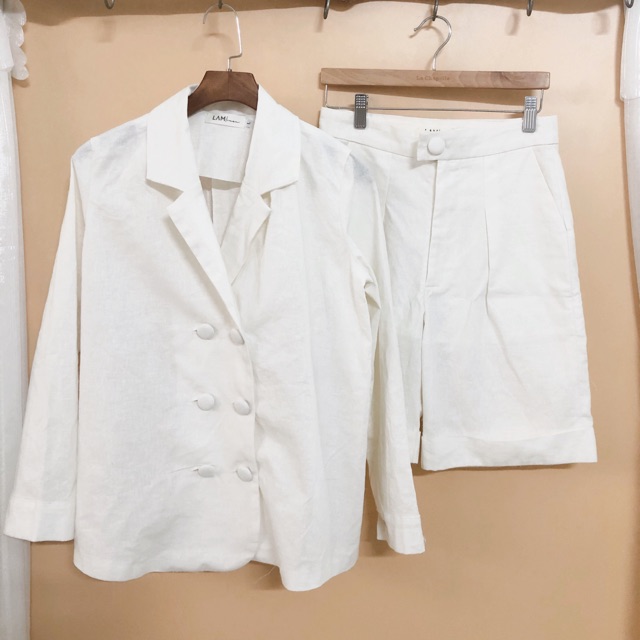 Set Blazer linen của Khách