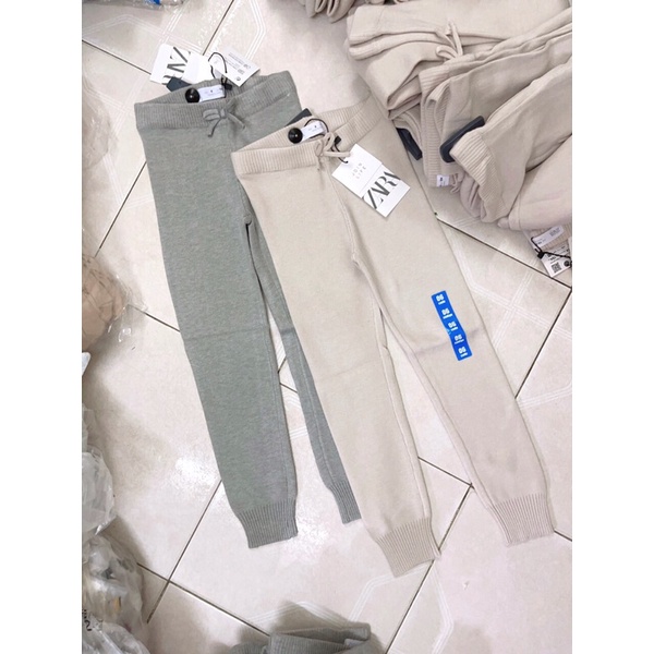 Quần len zara dư xịn