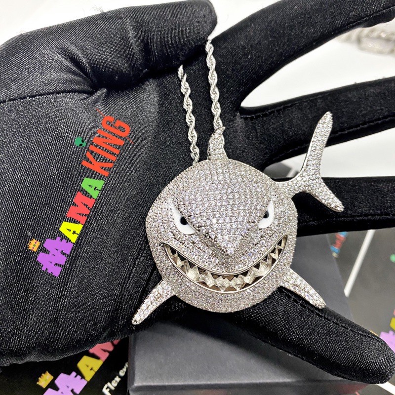 MẶT DÂY CHUYỀN NAM HÌNH CÁ MẬP ĐÁ CZ 6ix9ine by MAMA KING