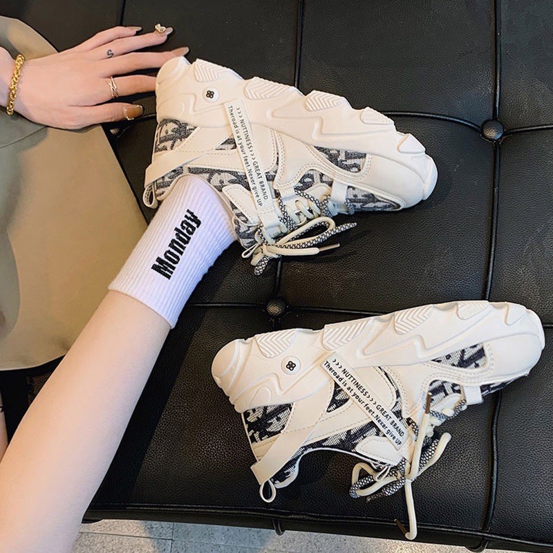 (VIDEO) Giày nữ thể thao phối vải Dyorr dây kẻ năng động cá tính hót hít