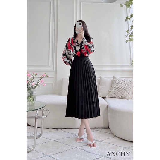 AS005 - Chân váy dập ly đen trắng