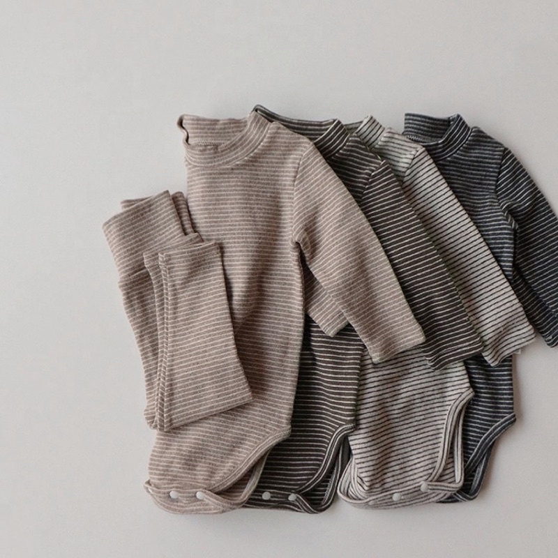 Set bodysuit kèm quần hoạ tiết kẻ ngang đáng yêu cho bé