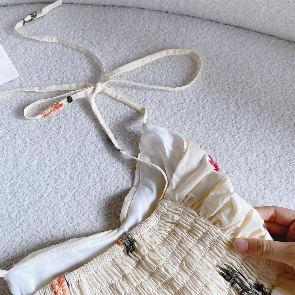 SET ÁO NUDE THÊU HOA 2 DÂY CỘT VAI NHÚN NGỰC + QUẦN TRẮNG