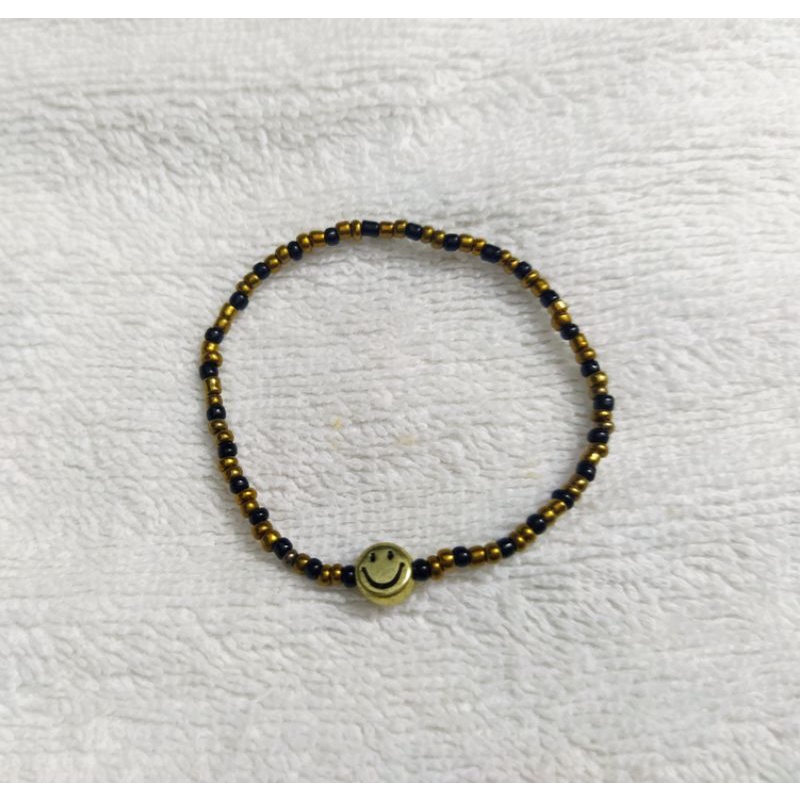 Vòng tay hạt cườm handmade mặt cười nhiều màu xinh xắn