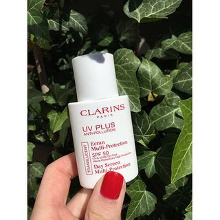 Kem chống nắng Clarins UV Plus Anti-Pollution Day Screen Multi Protection SPF50 Translucent 30ml unbox