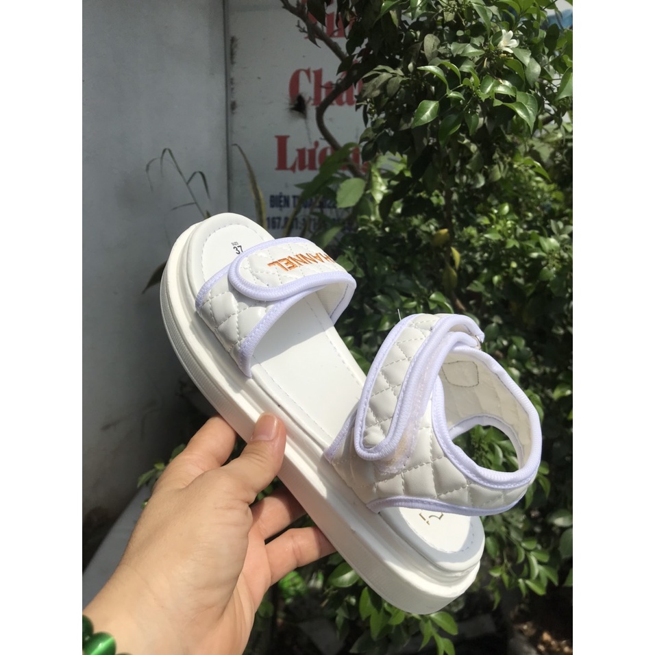 Giày Sandal Nữ Đi Học, Dép Sandal Nữ  2 quai thêu chữ C H A N E L,đế cao 3Cm cực êm,siêu nhẹ