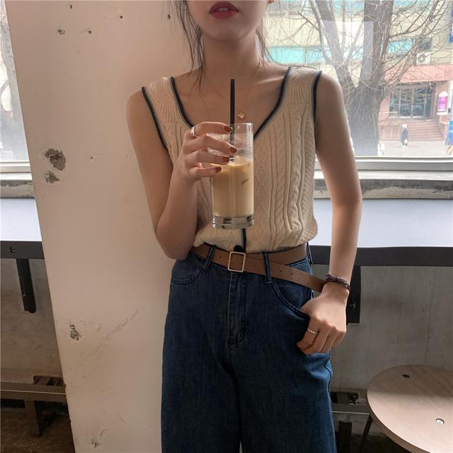 Áo Len Nữ Không Tay Cổ Chữ V Phong Cách Thời Trang Độc Đáo | BigBuy360 - bigbuy360.vn