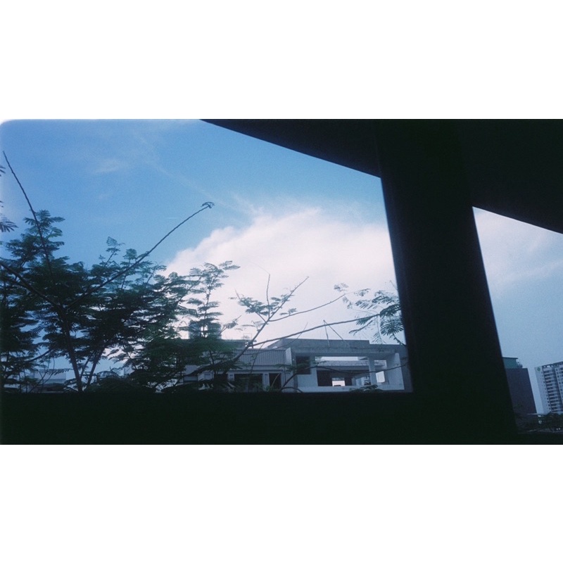 - Film  giá rẻ, hàng US.