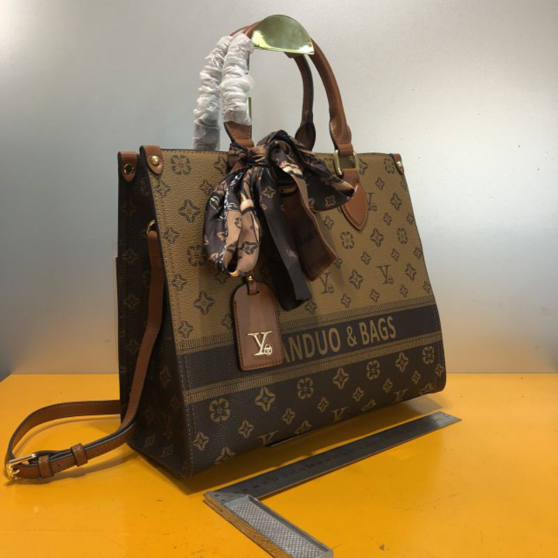 Túi LV hàng cao cấp.