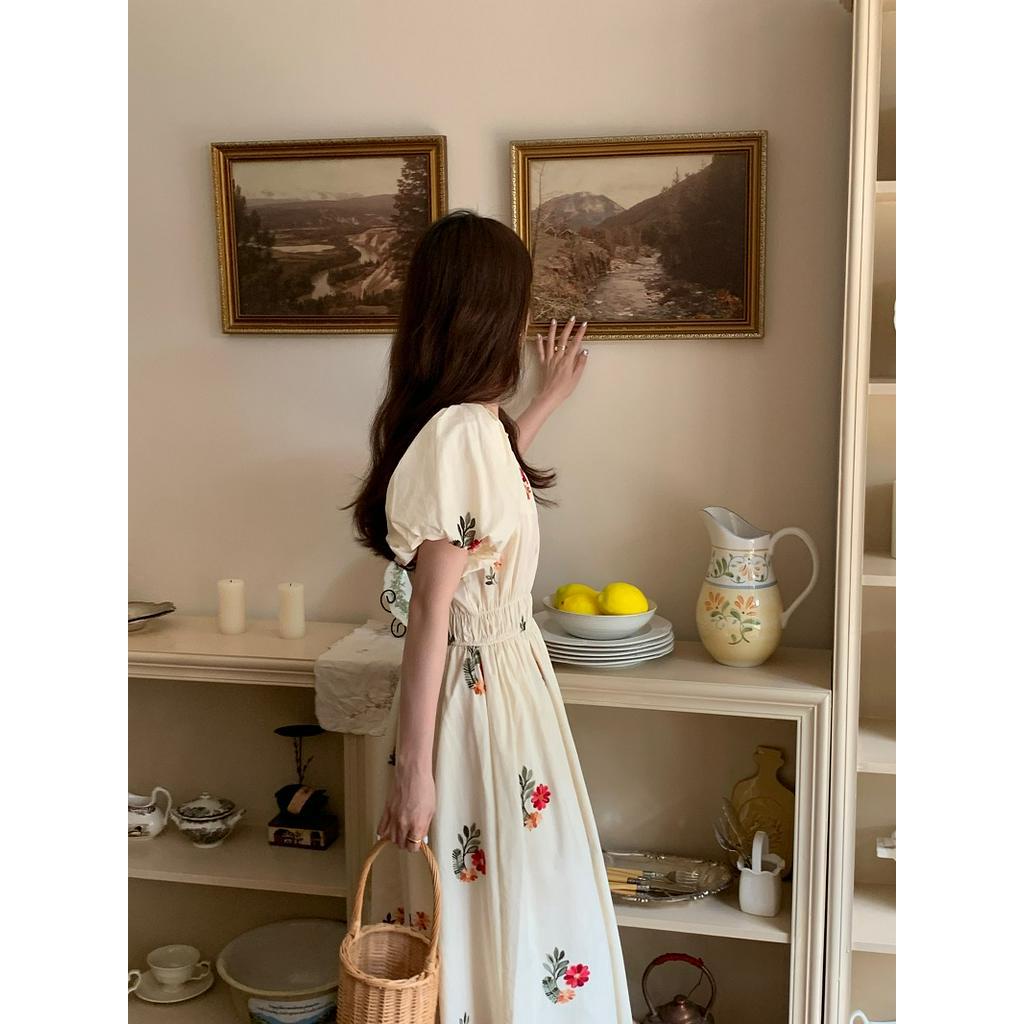 Đầm Tay Phồng Dáng Ôm Thêu Hoa Phong Cách Pháp Thời Trang 63692