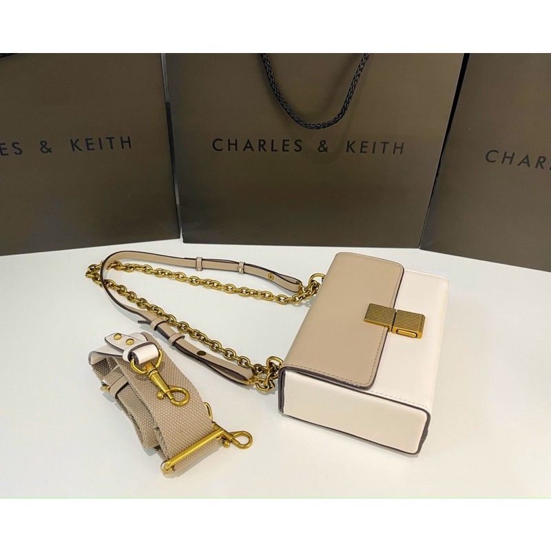 CLUTCH CNK METALLIC PUSH LOCK ❤️