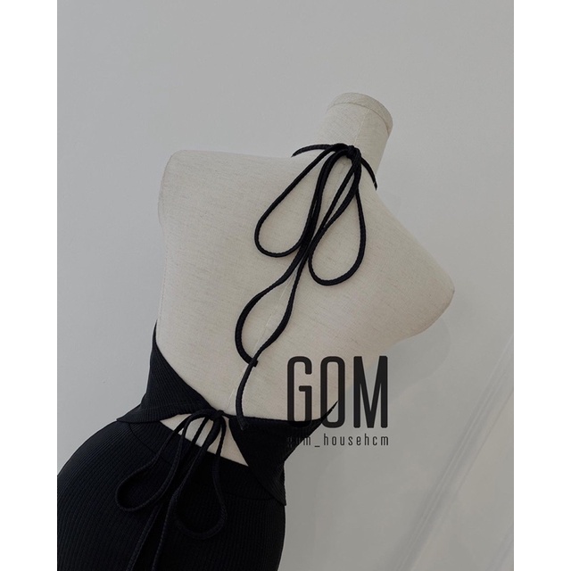 Áo yếm kèm chân váy (Ảnh shop chụp)