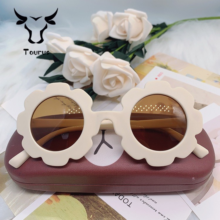 Kính  trẻ em bông hoa đáng yêu,Kính râm cho bé cá tính thời trang Baby Bảo vệ chống nắng Kính biển UV 400 FERADO