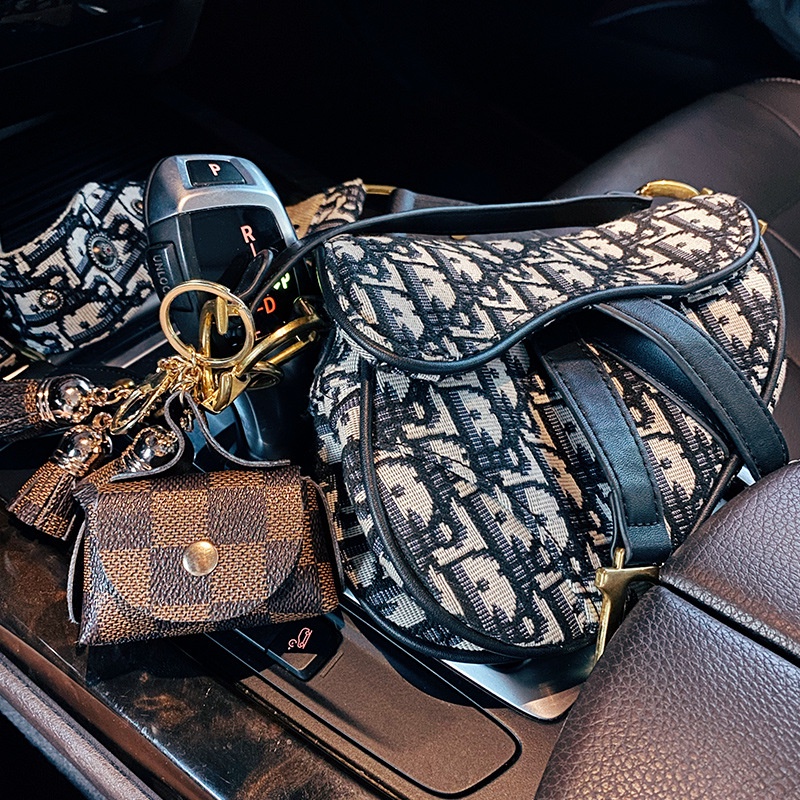 Móc Khóa Túi Xách Da Mini Đính Tua Rua Sáng Tạo