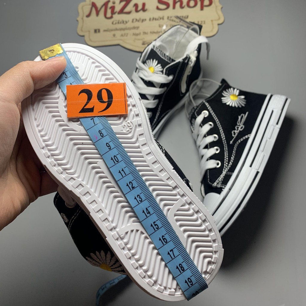 M93  Đủ size từ 27 đến 32 Giày cao cổ vải trẻ em thêu hóa cúc có khoá sườn