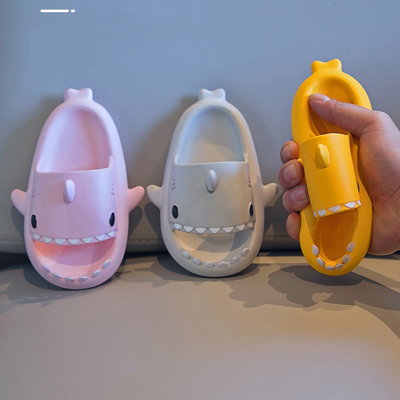 Dép cho bé cá mập baby shark siêu nhẹ bé trai gái 1 2 3 4 tuổi