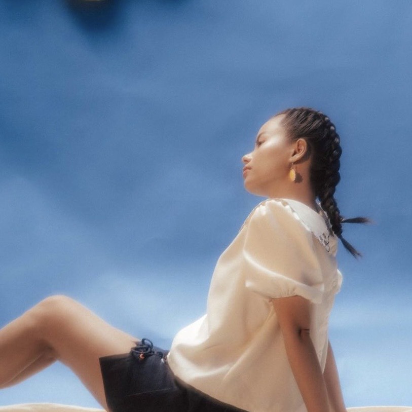 Libé Workshop EMBROIDERED COLLAR PUFF SLEEVE BLOUSE