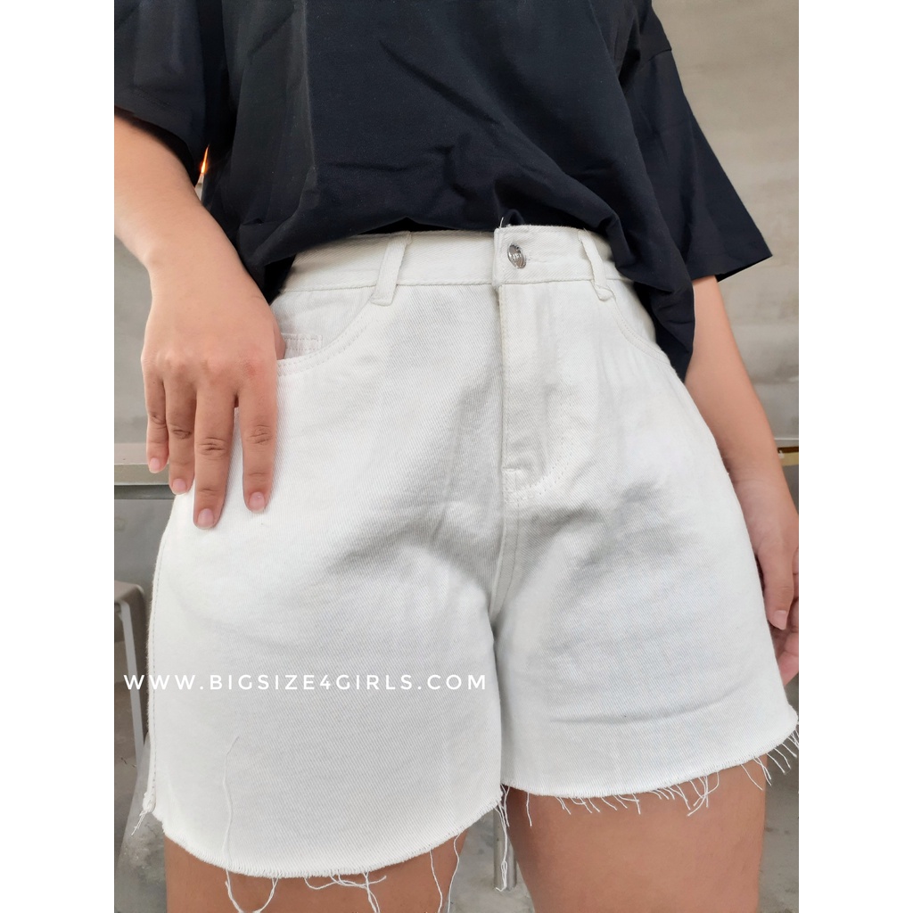 SHORT JEANS TRƠN TUA LAI - SB002