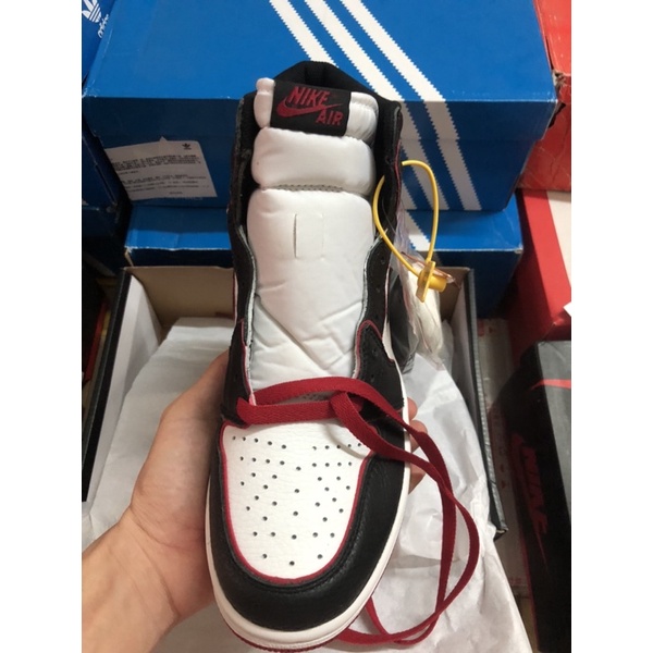 Giày sneaker air jordan 1 high og "bloodline"