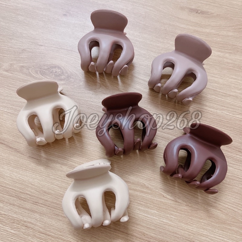 Kẹp Tóc Càng Cua Bạch Tuộc Màu Trà Sữa 6 Răng Phong Cách