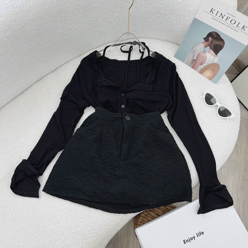 Set áo croptop yếm chân váy A đen