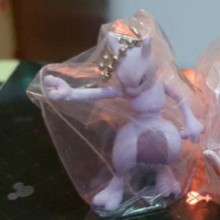 Mô hình trưng bày móc khóa pokemon Mewtwo strikeback