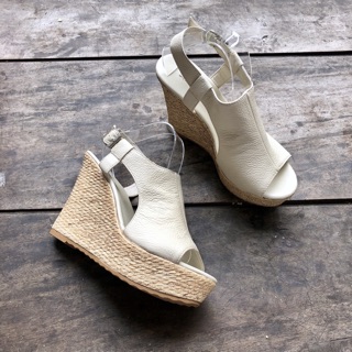 Sandal hở mũi đế xuồng vân cói