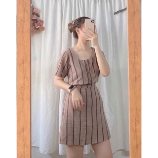 Set sọc áo cổ vuông chân váy cực cute
