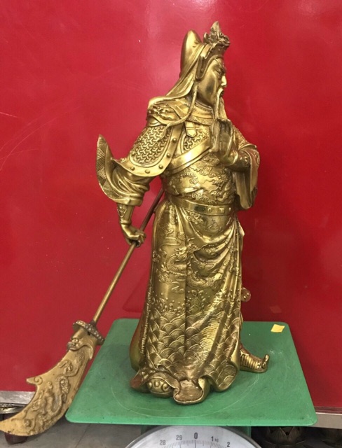 Tượng Quan Công trấn ải cao 38cm vật phẩm phong thuỷ bằng đồng