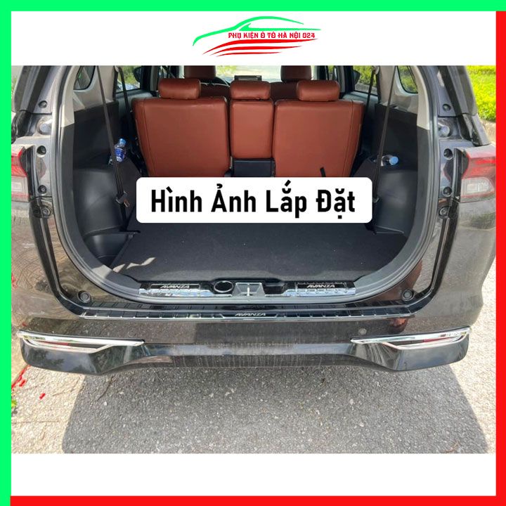 Ốp chống trầy cốp Avanza 2022-2023 thép không gỉ vân Titan chống trầy bảo vệ xe