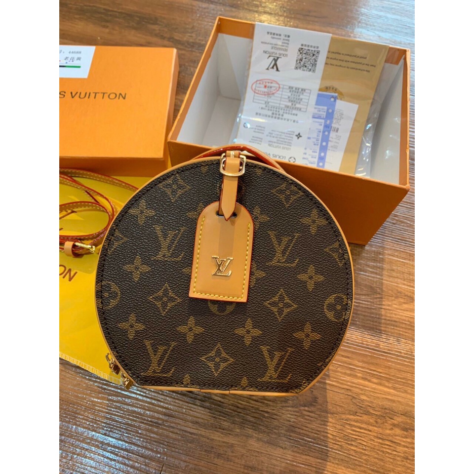 Túi Trống Tròn LV Size 18 Cm Đựng Vừa Tât Cả Các Dòng  Điện Thoại Đồ Trang Điểm ( video thật có bảng tên shopMSP399