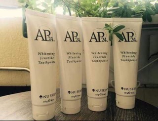 Kem đánh răng Mỹ AP24