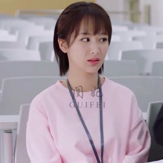 Áo thun giống chị Đồng Niên