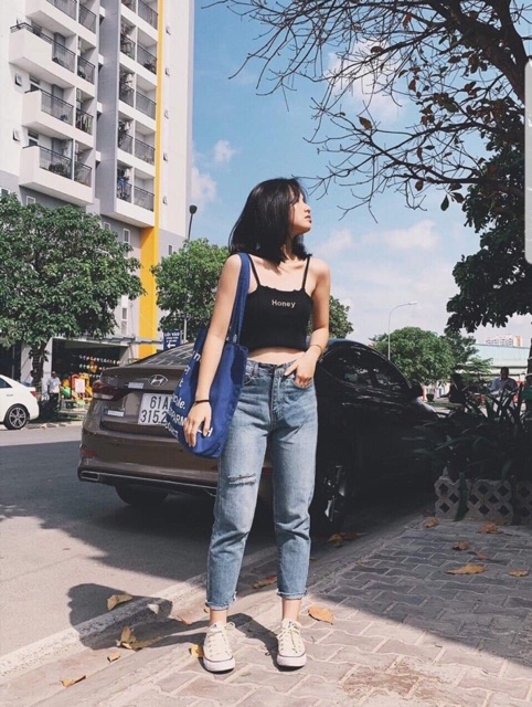 Áo hai dây thêu chữ honey chất thun gân | BigBuy360 - bigbuy360.vn