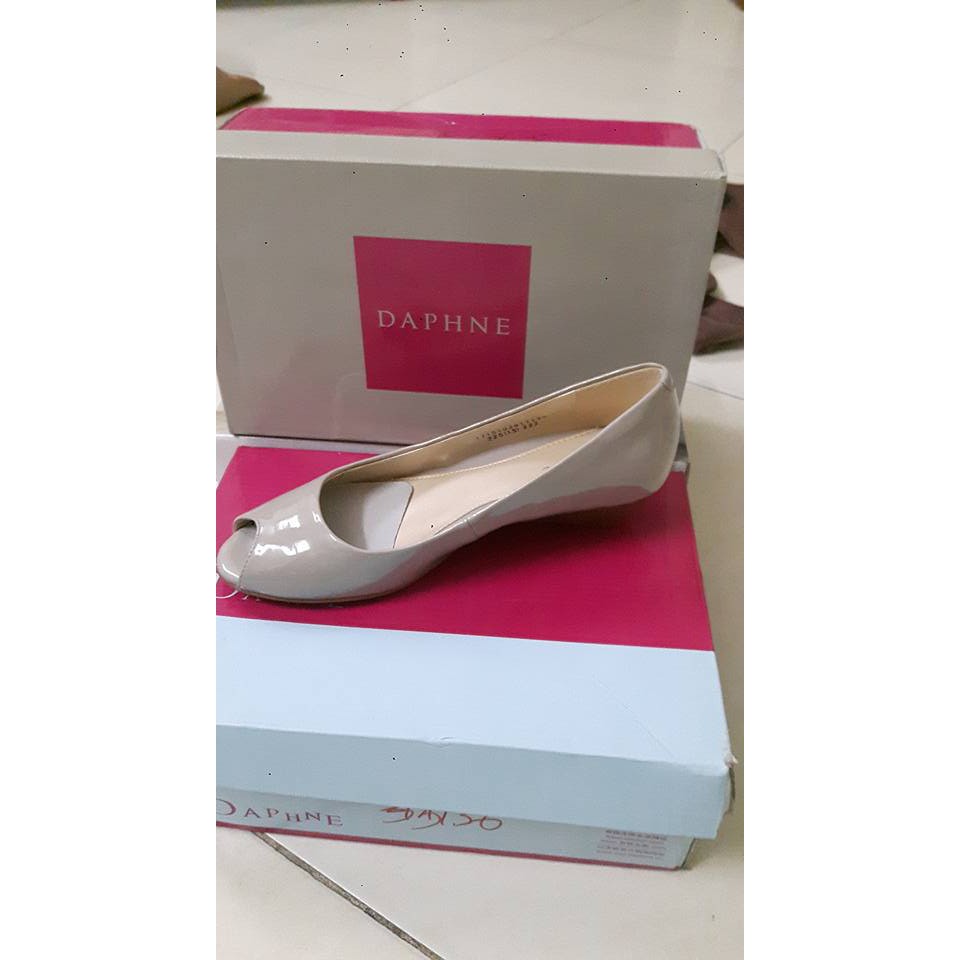 Giầy DAPHNE