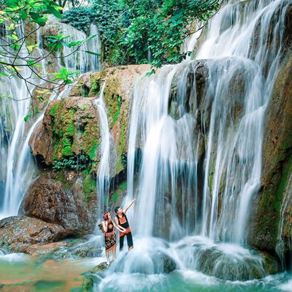 Hồ Chí Minh - Mộc Châu - Sơn La - Điện Biên - Sapa 4N3Đ