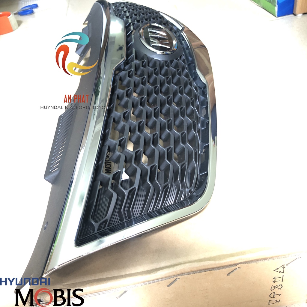 Mặt ca lăng Kia Forte Cerato 863501M600 chính hãng MOBIS HÀN QUỐC