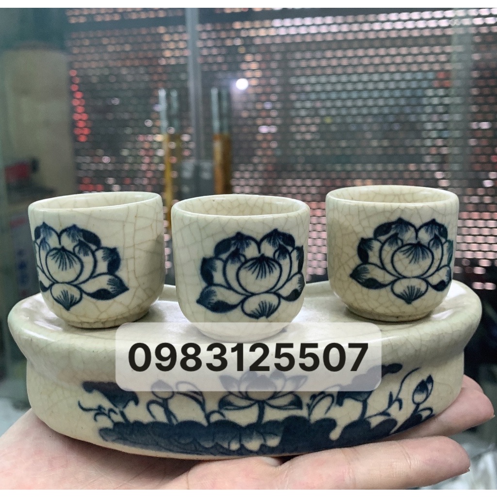- Kỷ chén men rạn trơn sen