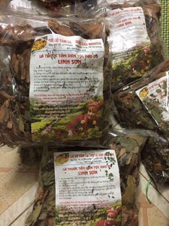 Lá tắm dao đỏ mẹ sau sinh