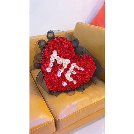 Bó hoa sáp 100 bông ghép chữ mẹ theo yêu cầu