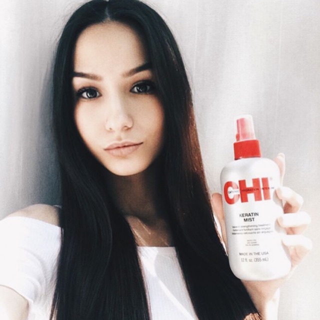 CHI - Xịt dưỡng ẩm dành cho Tóc Keratin Mist Leave Strangthening 355ml New 2023