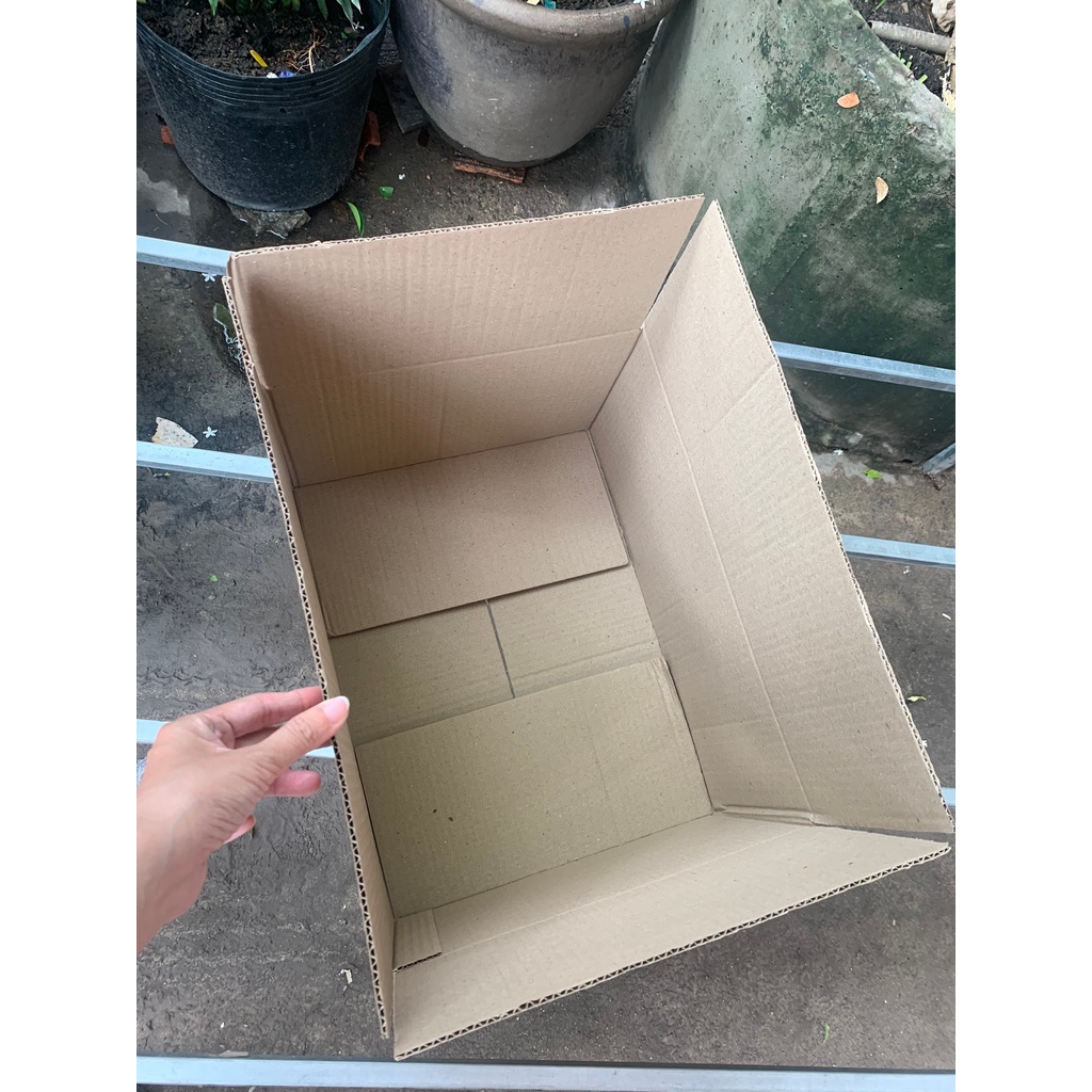 Q12 - 1 Thùng Carton Size 40x30x20 CM