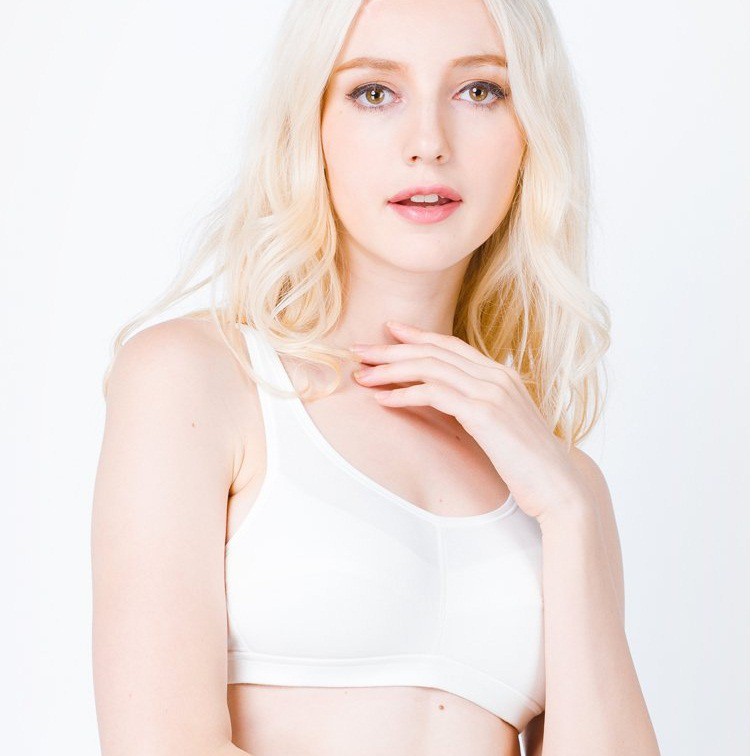Áo lót nữ sinh Triumph Tshirt Bra 421 màu Trắng
