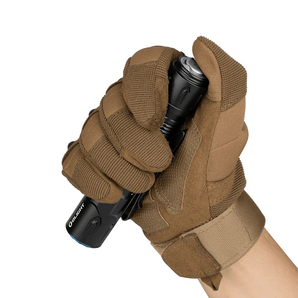 Đèn pin OLIGHT WARRIOR 3S độ sáng 2300 lumen chiếu xa 300 mét pin sạc 21700 5000mAh cổng sạc nam châm đuôi