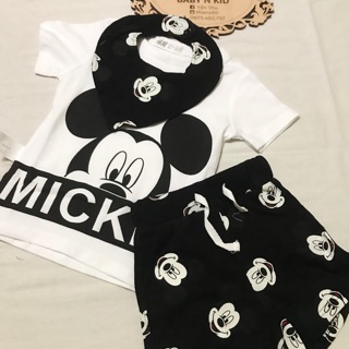 Set Mickey kèm yếm bé trai