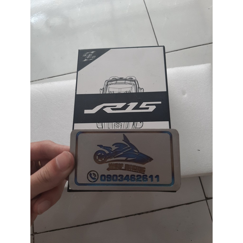 Đuôi đèn tích hợp xi nhan R15V3