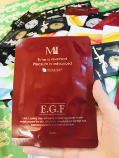 Mặt nạ EGF phục hồi da hư tổn