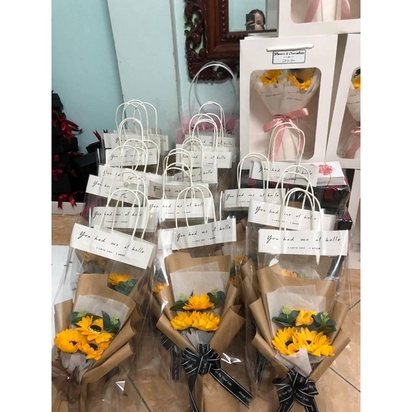 Hoa sáp 5 bông hướng dương, hoa sáp hướng dương các mẫu kèm túi thiệp