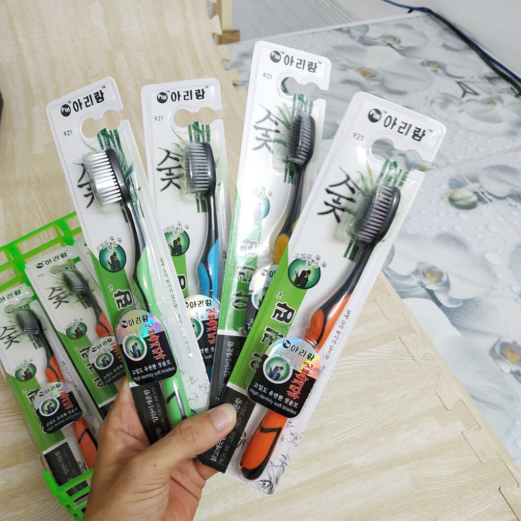 Set 2 bàn chải đánh răng Bossi Hàn Quốc cao cấp tinh chất than tre hoạt tính